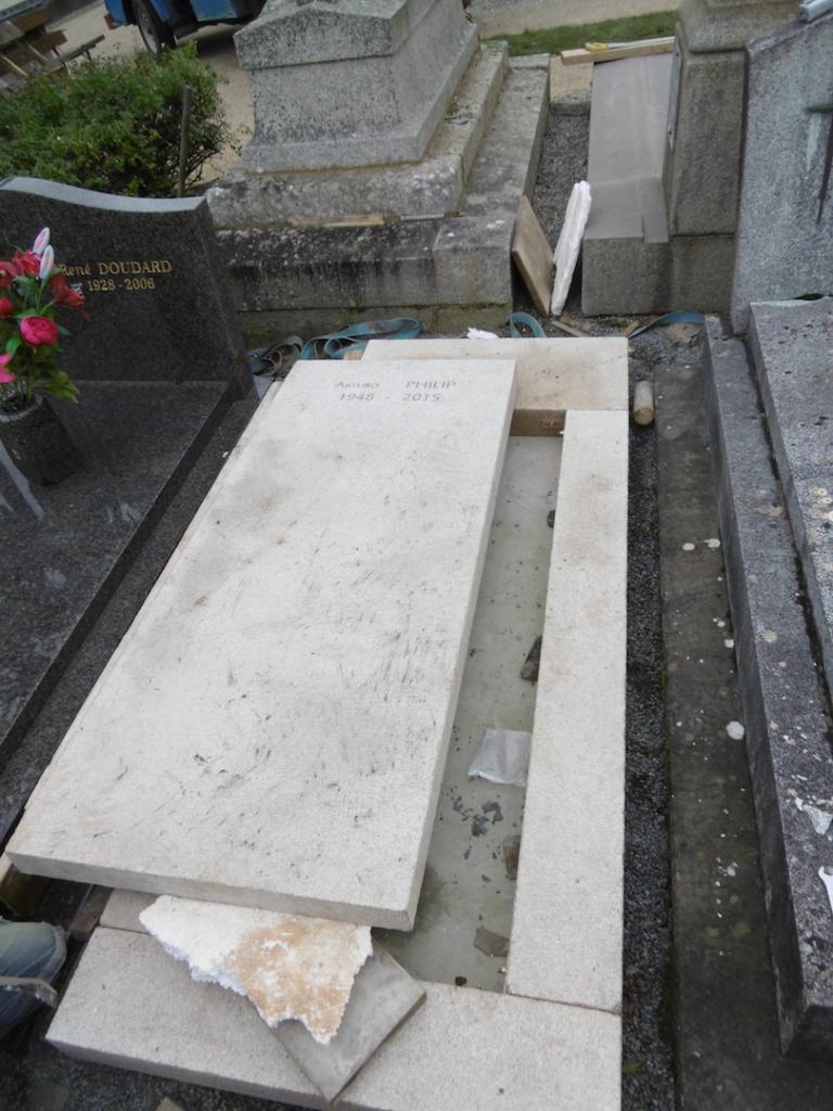 Laying of the headstone